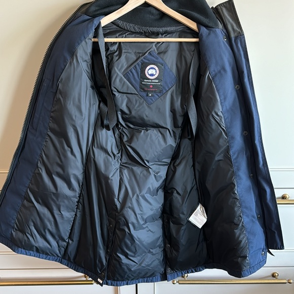 Canada Goose Navy Parka - Picture 9 of 11